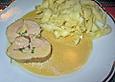 Gef&uuml;lltes Schweinefilet in Salbeisauce