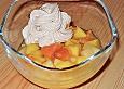 Exotischer Obstsalat mit Champagnertr&uuml;ffel - Sahne