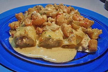 Cannelloni mit Krebs- & Krabbenfleischf&uuml;llung und feiner Garnelensauce