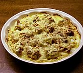 Lauchgratin auf Semmelkn&ouml;del (Bild)