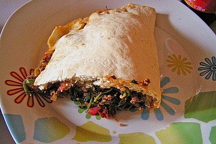 Teigpastete mit Spinat und Hackfleisch 4