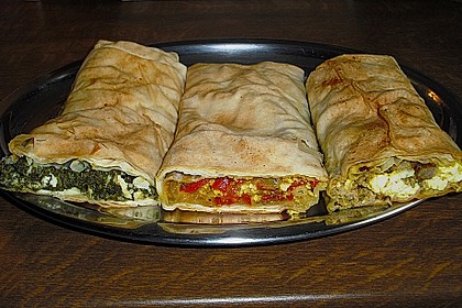 Teigpastete mit Spinat und Hackfleisch 7