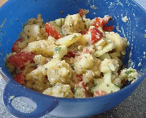 Kartoffelsalat mit Gurke und Tomate (Rezept mit Bild) | Chefkoch.de