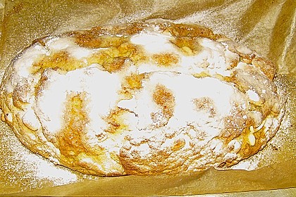 Angys gef&uuml;llter Quarkstollen