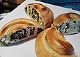 Griechische gef&uuml;llte Pita mit Spinat und Schafsk&auml;se