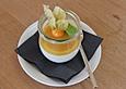 Zitronengras-Panna cotta mit Mangosauce