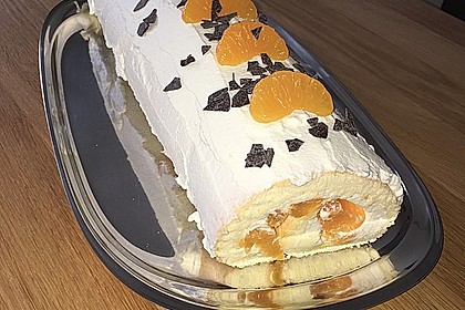 Biskuitrolle mit Erdbeerfüllung 8