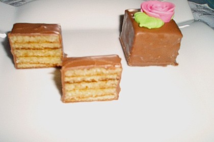 Baumkuchen-Petits Fours 43