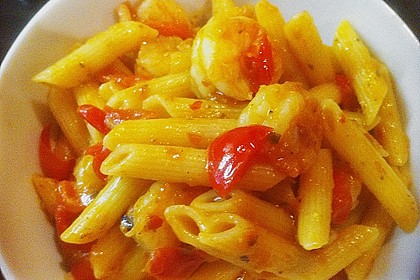 Pasta mit Riesengarnelen in Tomatenso&szlig;e