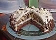 Streifenbiskuit-Torte