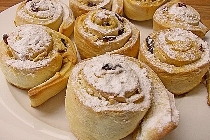 Zimtschnecken mit Honig und Mandeln 4