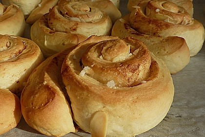 Zimtschnecken mit Honig und Mandeln 2