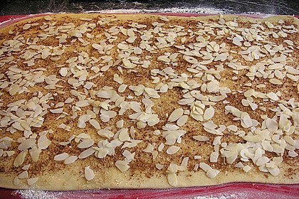 Zimtschnecken mit Honig und Mandeln 13
