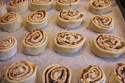 Zimtschnecken mit Honig und Mandeln 15