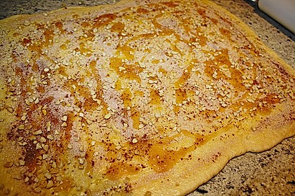 Zimtschnecken mit Honig und Mandeln 9