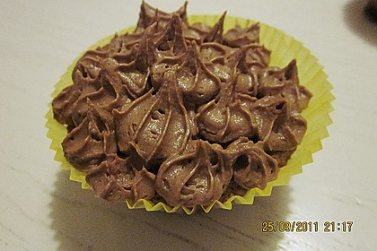 Chocolate Truffle Cupcakes mit Schokoladen und Vanilla Cream Cheese Frosting