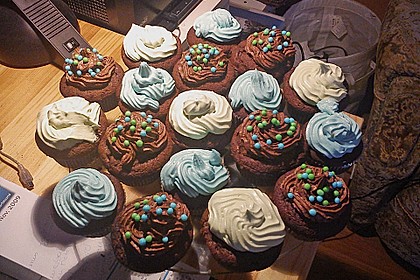 Chocolate Truffle Cupcakes mit Schokoladen und Vanilla Cream Cheese Frosting 1
