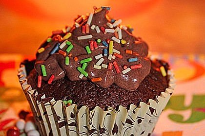 Chocolate Truffle Cupcakes mit Schokoladen und Vanilla Cream Cheese Frosting 3