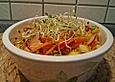 Apfel-Karotten-Salat mit Sesam-Dressing