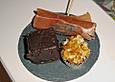 Frischk&auml;se-Pralinen im Knoblauchkrokant-Mantel