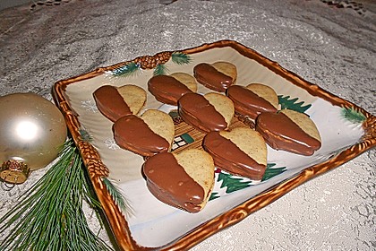 Nuss-Nougat-Plätzchen 4