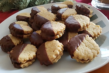 Nuss-Nougat-Plätzchen 1