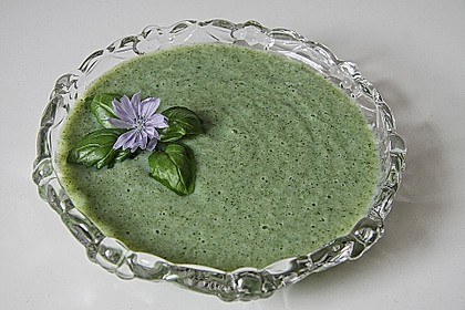 Frankfurter Gr&uuml;ne Gurken-Gazpacho