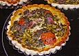 Quiche mit Spinat, Kirschtomaten, Salami und Brie-K&auml;se