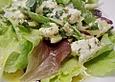 Pfl&uuml;cksalat mit warmem Schafsk&auml;se und Zuckerschoten