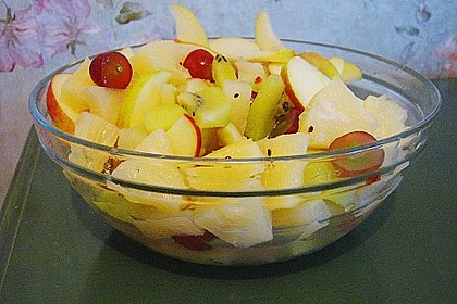 Ananassalat mit Eierlik&ouml;rsahne 1