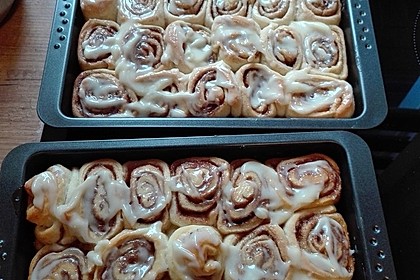 Cinnamon Rolls with Cream Cheese Frosting 135