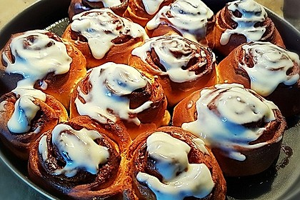 Cinnamon Rolls with Cream Cheese Frosting 132