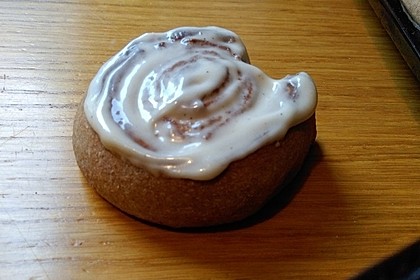 Cinnamon Rolls with Cream Cheese Frosting 147