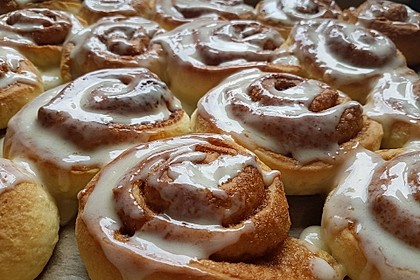 Cinnamon Rolls with Cream Cheese Frosting 142