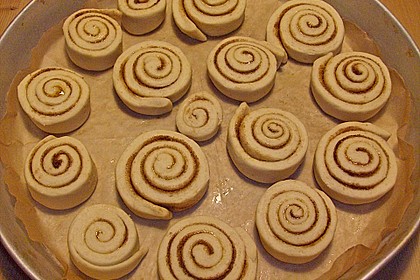 Cinnamon Rolls with Cream Cheese Frosting 157