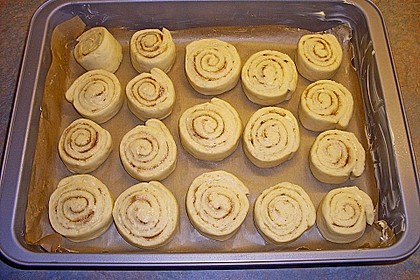 Cinnamon Rolls with Cream Cheese Frosting 169