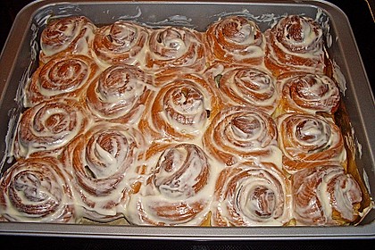 Cinnamon Rolls with Cream Cheese Frosting 10