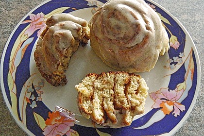 Cinnamon Rolls with Cream Cheese Frosting 166