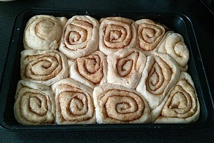 Cinnamon Rolls with Cream Cheese Frosting 184