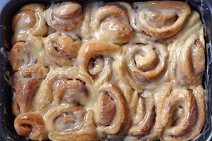 Cinnamon Rolls with Cream Cheese Frosting 182
