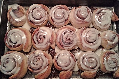 Cinnamon Rolls with Cream Cheese Frosting 158