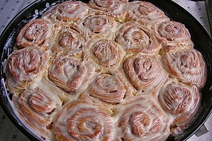 Cinnamon Rolls with Cream Cheese Frosting 9