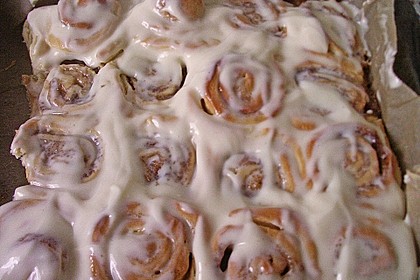 Cinnamon Rolls with Cream Cheese Frosting 143