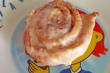 Cinnamon Rolls with Cream Cheese Frosting 170