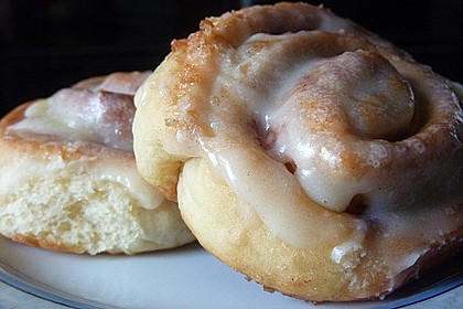 Cinnamon Rolls with Cream Cheese Frosting 7