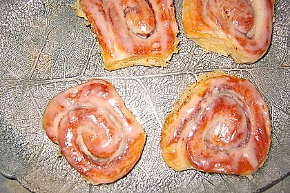 Cinnamon Rolls with Cream Cheese Frosting 155