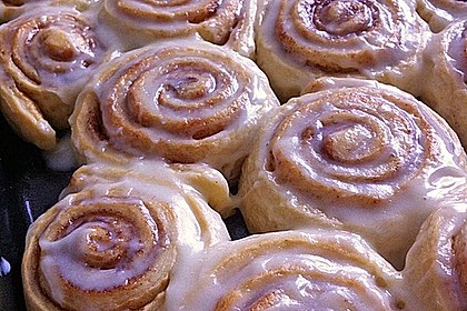 Cinnamon Rolls with Cream Cheese Frosting 6