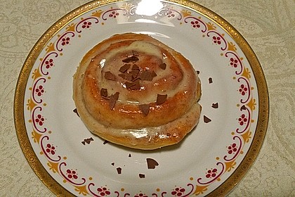 Cinnamon Rolls with Cream Cheese Frosting 75