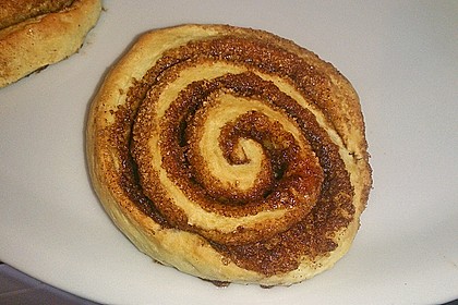 Cinnamon Rolls with Cream Cheese Frosting 84