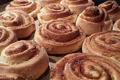 Cinnamon Rolls with Cream Cheese Frosting 19